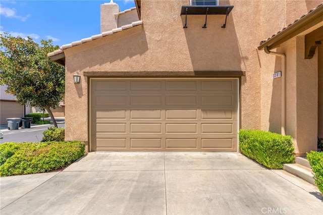 3381 Evening Mist Ln, Perris, CA 92571 - garage featuring concrete driveway