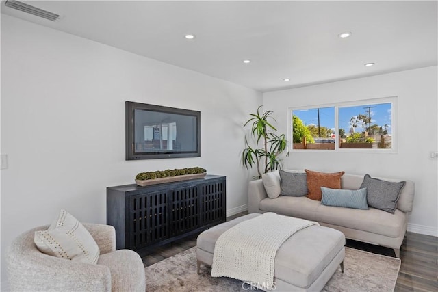 496 E 16th, Costa Mesa, CA 92627 - living area featuring wood finished floors and recessed lighting