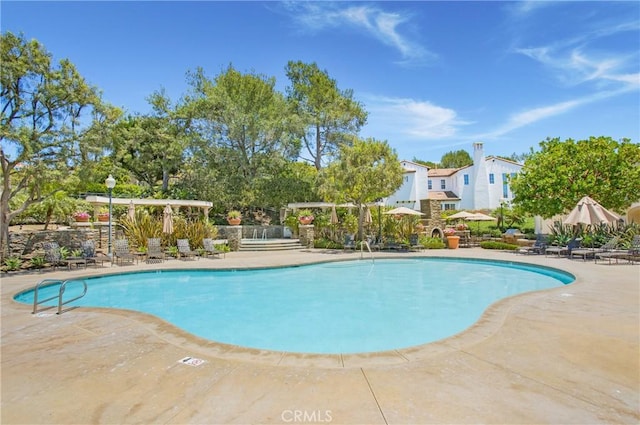 33 Renata, Newport Coast, CA 92657 - community pool with a patio