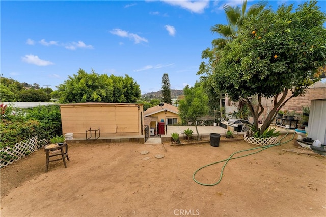 1153 Isabel St, Los Angeles, CA 90065 - view of yard with a mountain view
