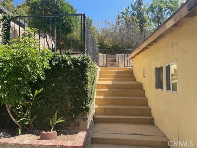 1153 Isabel St, Los Angeles, CA 90065 - view of stairway
