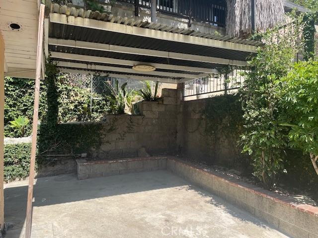 1153 Isabel St, Los Angeles, CA 90065 - view of patio / terrace