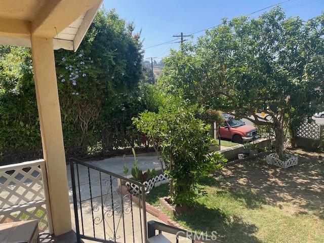 1153 Isabel St, Los Angeles, CA 90065 - view of balcony