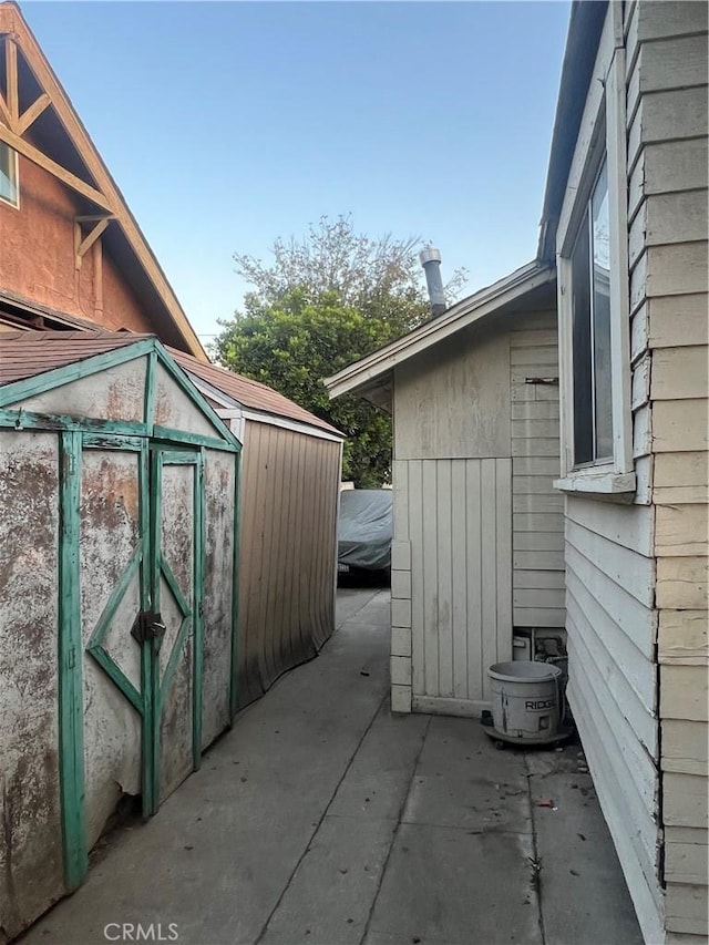 586 W Center St, Pomona, CA 91768 - photo 11