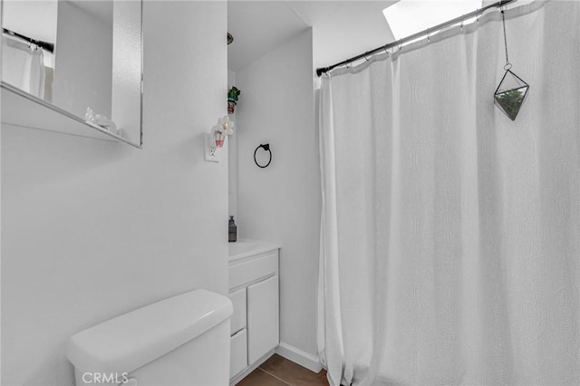 9707 Foothill Blvd, Sylmar, CA 91342 - full bathroom with vanity and curtained shower