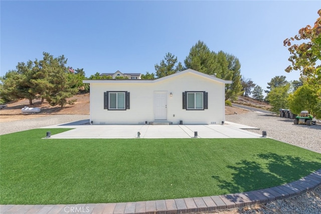 41559 Floyd Ct, Temecula, CA 92592 - view of front of property featuring a front yard and a patio