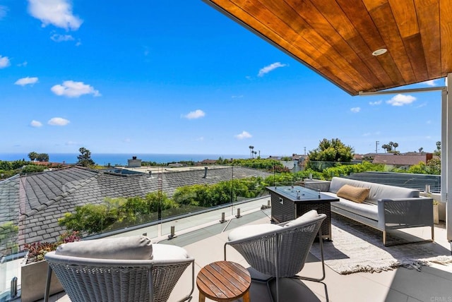 5530 Candlelight Dr, La Jolla, CA 92037 - patio / terrace with outdoor lounge area