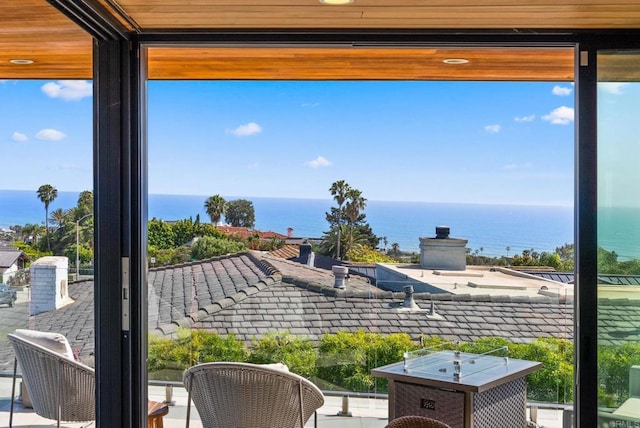 5530 Candlelight Dr, La Jolla, CA 92037 - patio / terrace with a water view