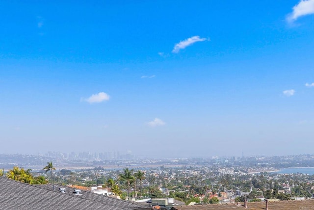 5530 Candlelight Dr, La Jolla, CA 92037 - view of urban area