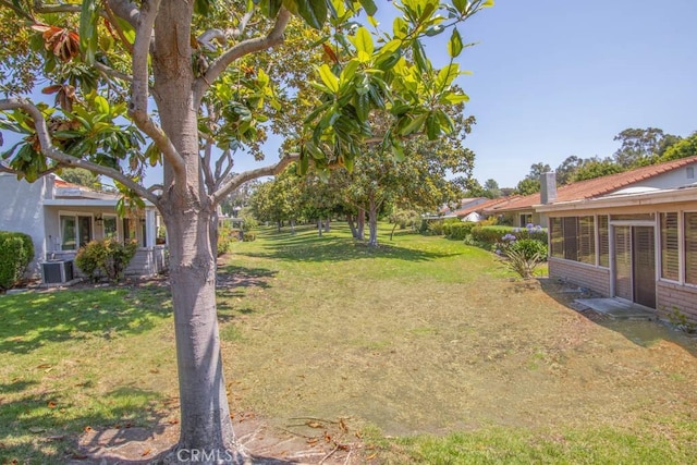 5521 Via La Mesa Unit C, Laguna Woods, CA 92637 - view of green lawn