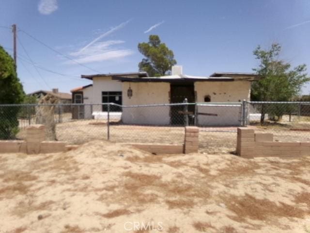 34915 Cedar Rd, Barstow, CA 92311 - back of property with stucco siding