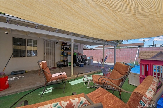 8894 Riverside, Riverside, CA 92503 - view of patio with independent washer and dryer