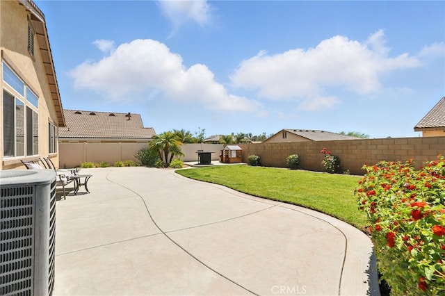 31969 Frontier Manor St, Menifee, CA 92584 - fenced backyard with a patio area