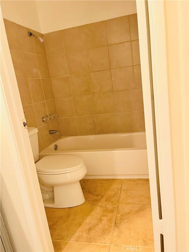 5800 Kanan Rd Unit 167, Agoura Hills, CA 91301 - full bath featuring tile patterned floors and washtub / shower combination