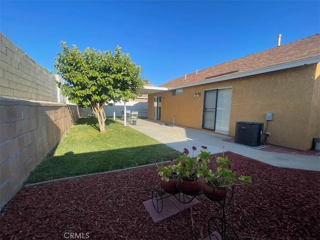 14194 Old Field Ave, Fontana, CA 92337 - fenced backyard with a patio area