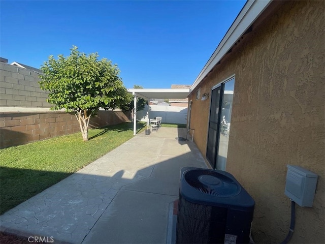 14194 Old Field Ave, Fontana, CA 92337 - fenced backyard featuring a patio