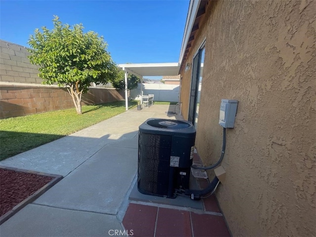 14194 Old Field Ave, Fontana, CA 92337 - fenced backyard with a patio area
