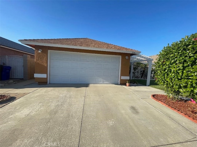 14194 Old Field Ave, Fontana, CA 92337 - garage featuring driveway