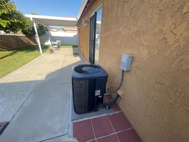 14194 Old Field Ave, Fontana, CA 92337 - exterior view of stucco siding and a fenced backyard