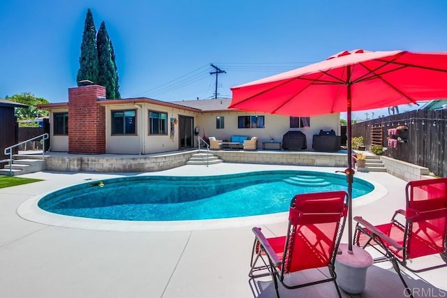 3018 Thunder Dr, Oceanside, CA 92056 - view of swimming pool featuring a patio area and outdoor lounge area