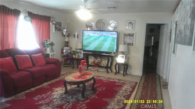 1033 Chapel Dr, Bakersfield, CA 93304 - living room with ceiling fan