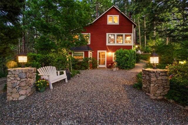 433 Milburn Rd, Lake Arrowhead, CA 92352 - rear view of property