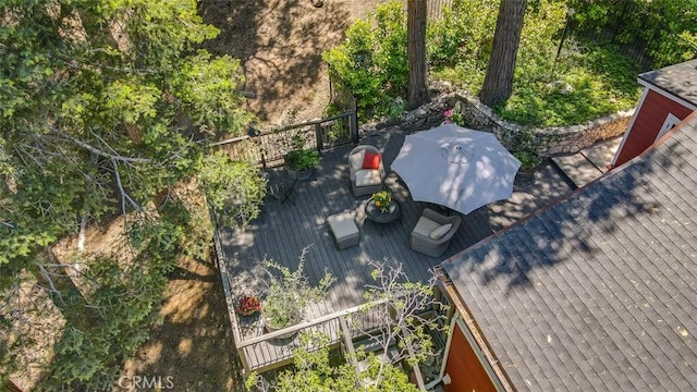 433 Milburn Rd, Lake Arrowhead, CA 92352 - wooden terrace featuring outdoor dining area