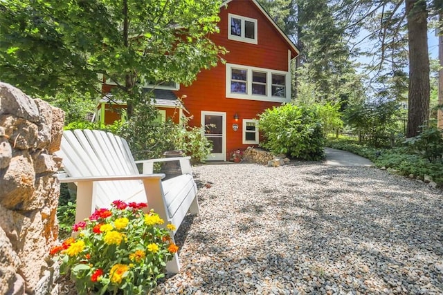 433 Milburn Rd, Lake Arrowhead, CA 92352 - view of front facade