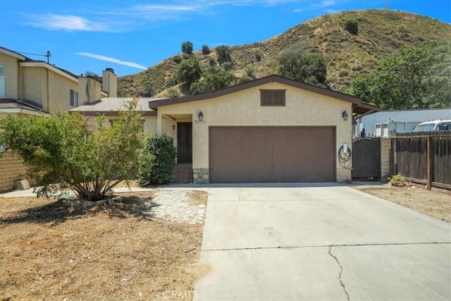 30512 Arlington St, Castaic, CA 91384 - photo 2