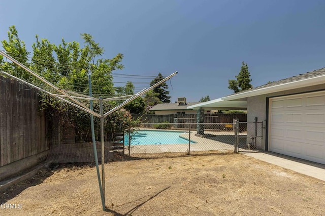 4713 Perris Way, Bakersfield, CA 93309 - view of pool featuring a fenced backyard