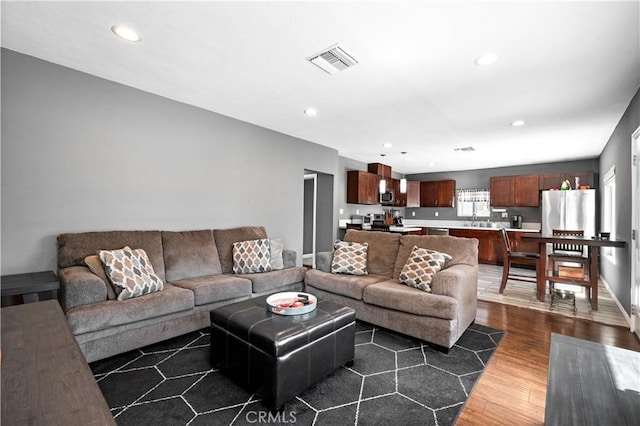 2072 Fashion Ave, Long Beach, CA 90810 - photo 12