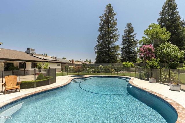 13305 San Simeon Ave, Bakersfield, CA 93314 - view of pool with an in-ground hot tub and a patio area