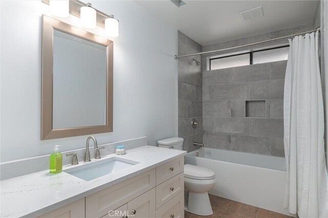 125 Park Pl, Pismo Beach, CA 93449 - full bathroom with vanity and shower / bathtub combination with curtain
