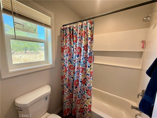2048 10th St, Oroville, CA 95965 - full bath with toilet and shower / tub combo