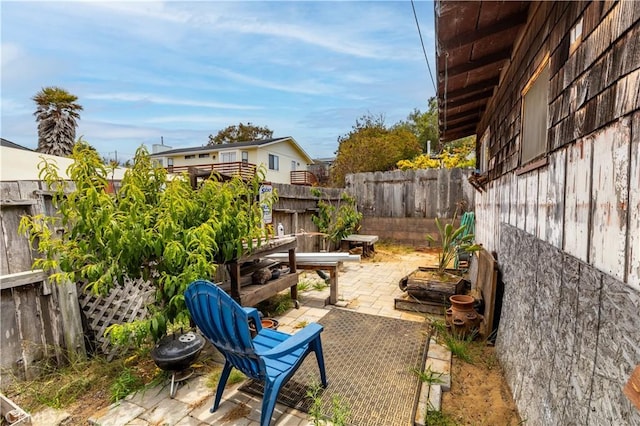 971 Ramona Ave, Los Osos, CA 93402 - fenced backyard with a patio area