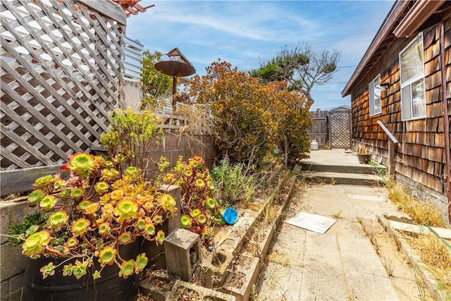971 Ramona Ave, Los Osos, CA 93402 - fenced backyard featuring a patio
