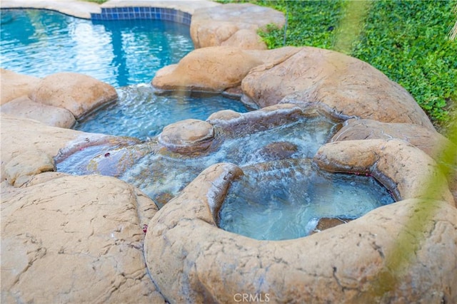 2575 Palomino Dr, Acton, CA 93510 - view of swimming pool with a pool with connected hot tub