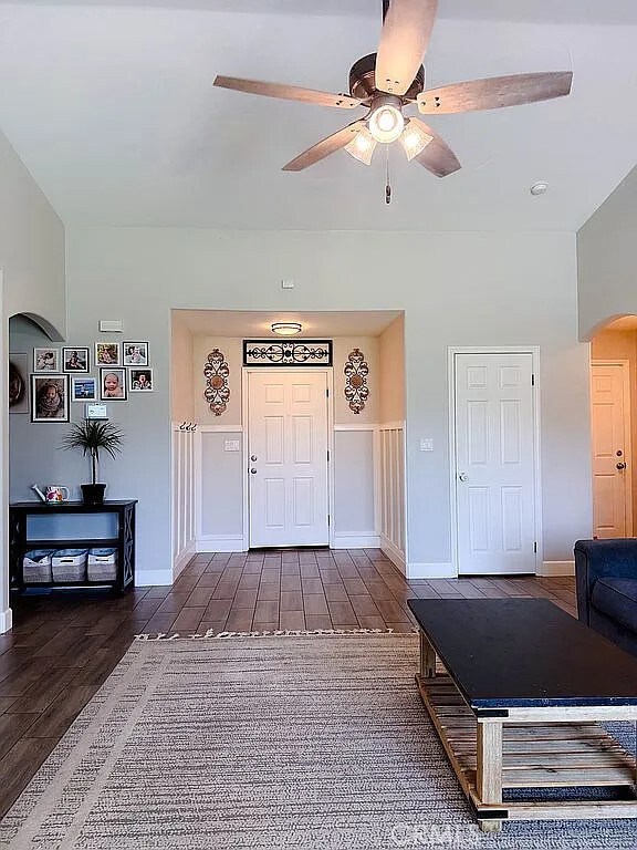 11406 Pacific Harbor Ave, Bakersfield, CA 93312 - photo 8