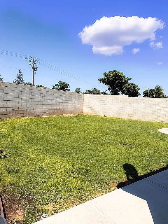 11406 Pacific Harbor Ave, Bakersfield, CA 93312 - photo 23