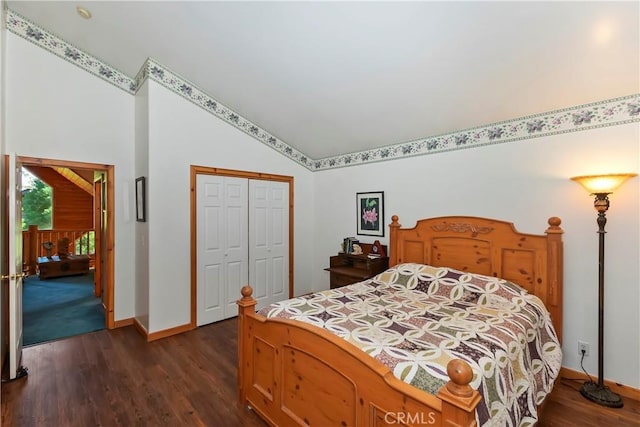 1415 Manzanita Way, Lake Arrowhead, CA 92352 - bedroom with dark wood-style floors, high vaulted ceiling, and a closet
