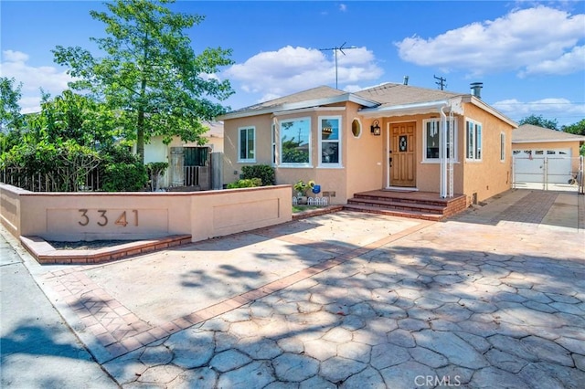 3341 Wisconsin Ave, South Gate, CA 90280 - bungalow-style home featuring stucco siding