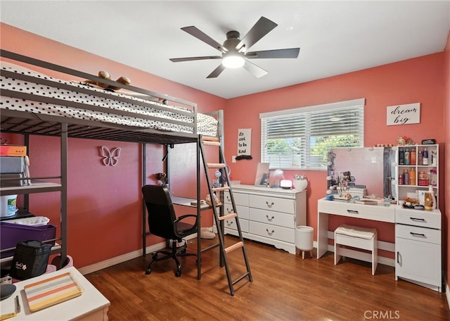 4220 Monticello Ave, Riverside, CA 92503 - bedroom with wood finished floors, a desk, and a ceiling fan