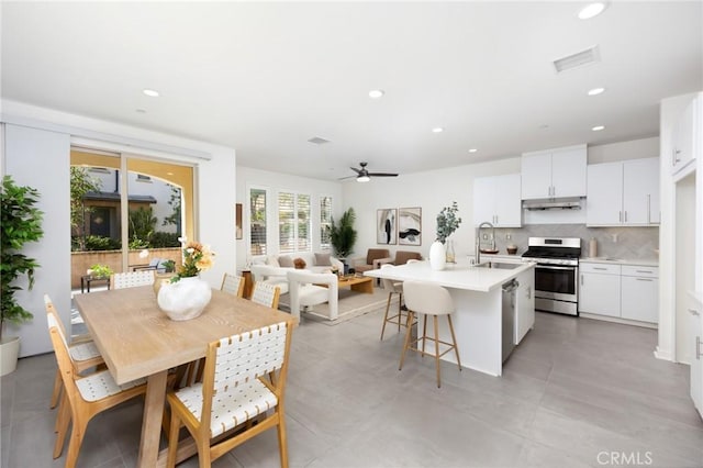 26 Prominence, Lake Forest, CA 92630 - dining area with a ceiling fan and recessed lighting