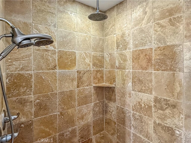 57466 Buena Suerte Rd, Yucca Valley, CA 92284 - full bathroom with a tile shower