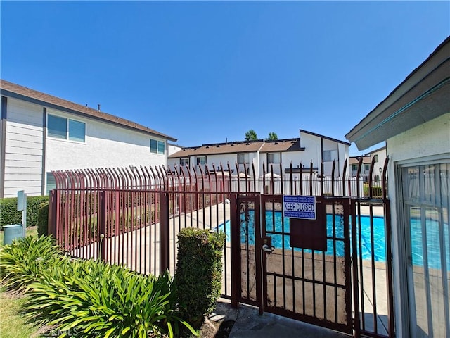 12836 12th St Unit 27, Chino, CA 91710 - view of community pool