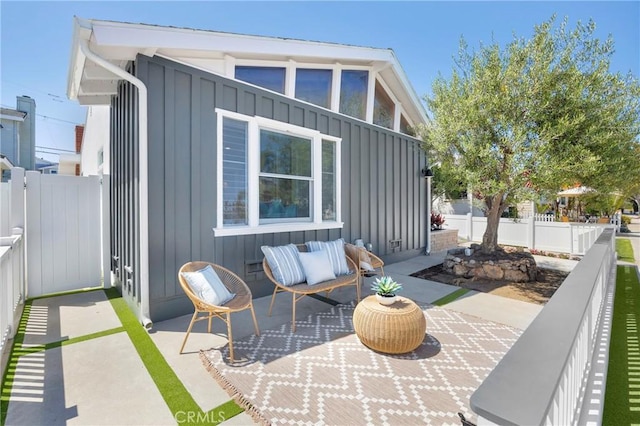313 14th St, Seal Beach, CA 90740 - view of patio / terrace
