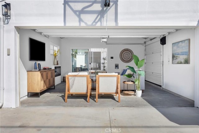 313 14th St, Seal Beach, CA 90740 - view of garage