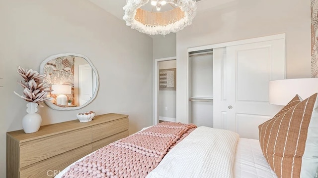 1874 S Union St Unit 28, Anaheim, CA 92805 - bedroom featuring a chandelier and a closet