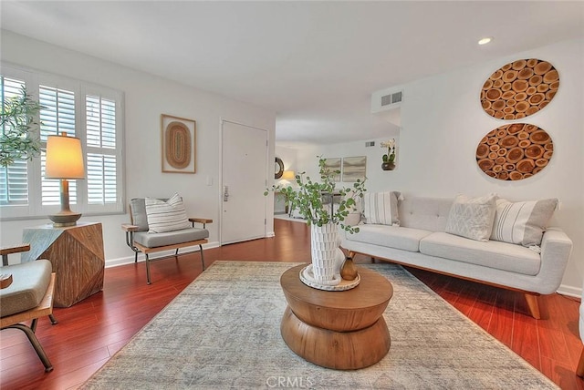 360 S Los Robles Ave Unit 10, Pasadena, CA 91101 - living area featuring wood finished floors and recessed lighting