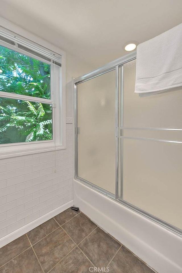 360 S Los Robles Ave Unit 10, Pasadena, CA 91101 - full bathroom featuring tile patterned flooring and enclosed tub / shower combo